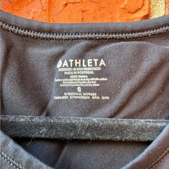 Athleta Womens Small Black Foothill Split Back Tank Top - Picture 7 of 10